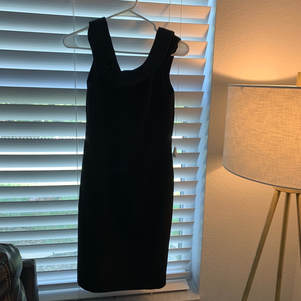 Size 6 Calvin Klein little black dress